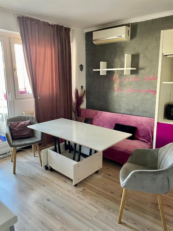 Apartament Cu 3 Dormitoare Jolie.M Apartment Galati Exterior photo